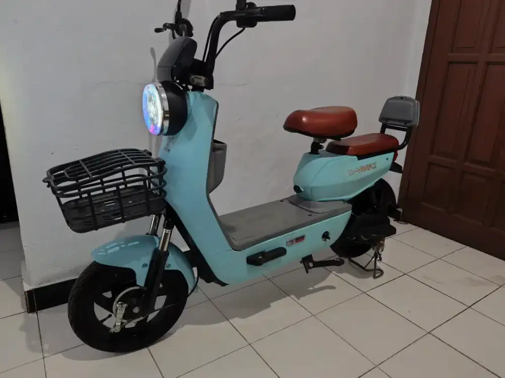 Sepeda Listrik U-WINFLY Mulus