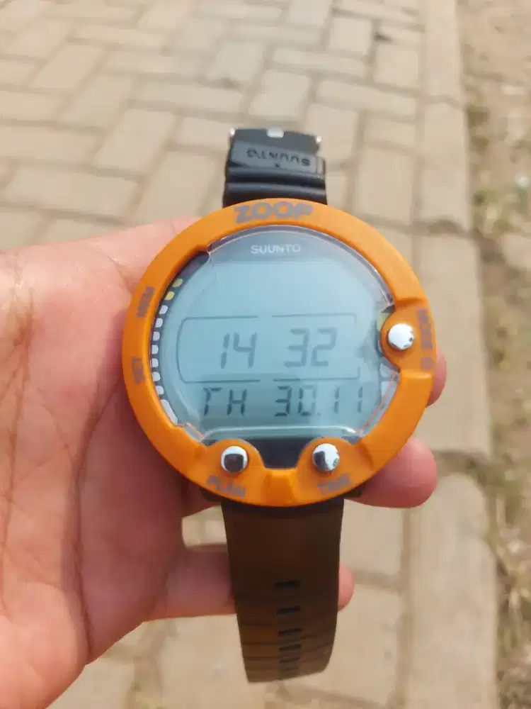 SUUNTO Zoop Orange Dive Computer ORIGINAL Made In Finland