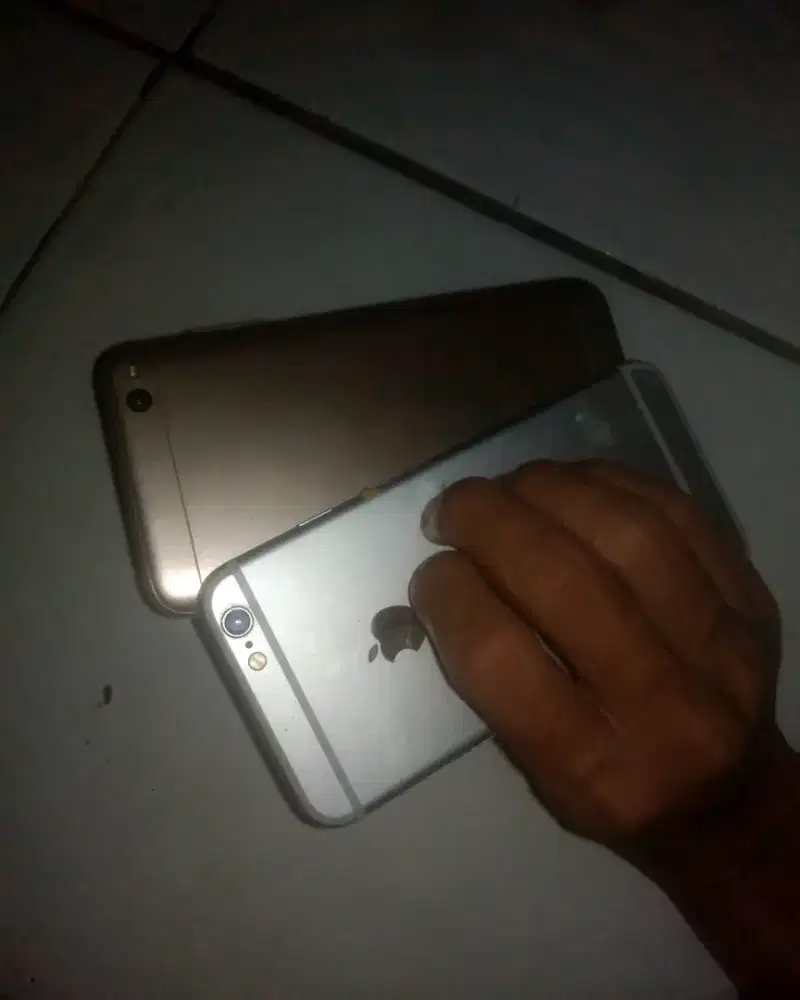 iPhone 6 & Redmi 5