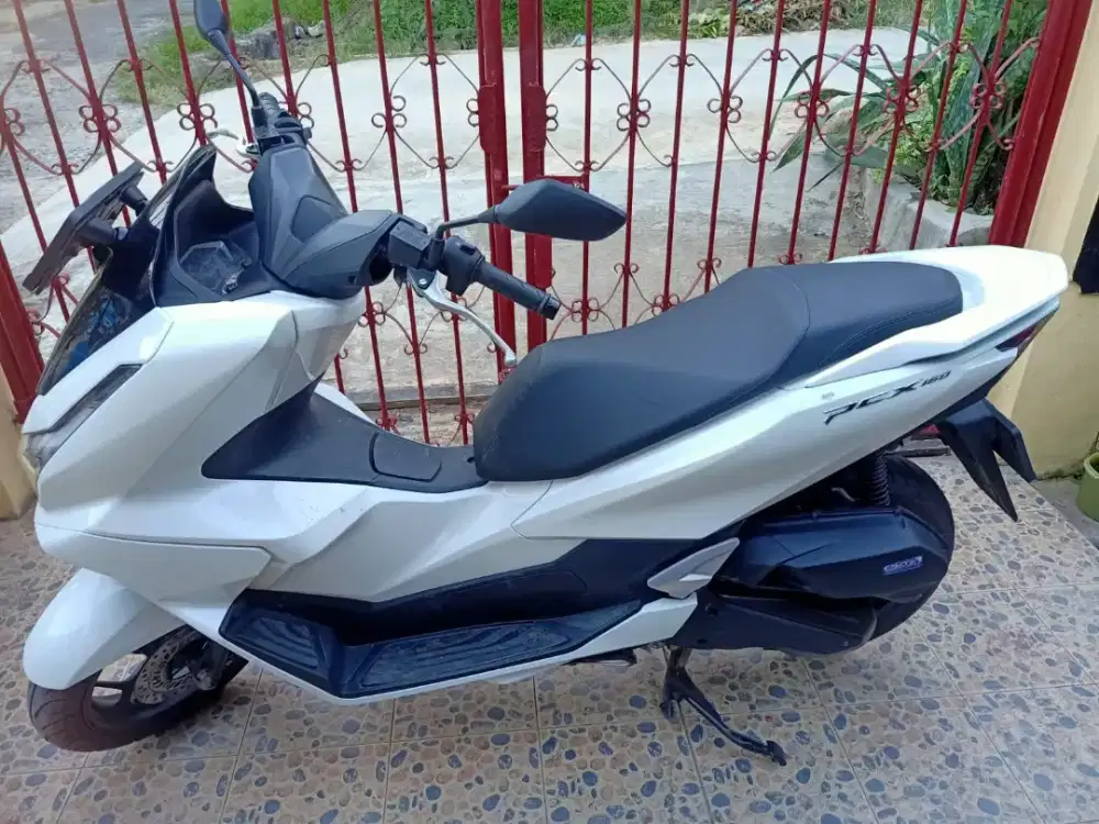 Honda PCX 160 CBS 2025 Putih KM Rendah