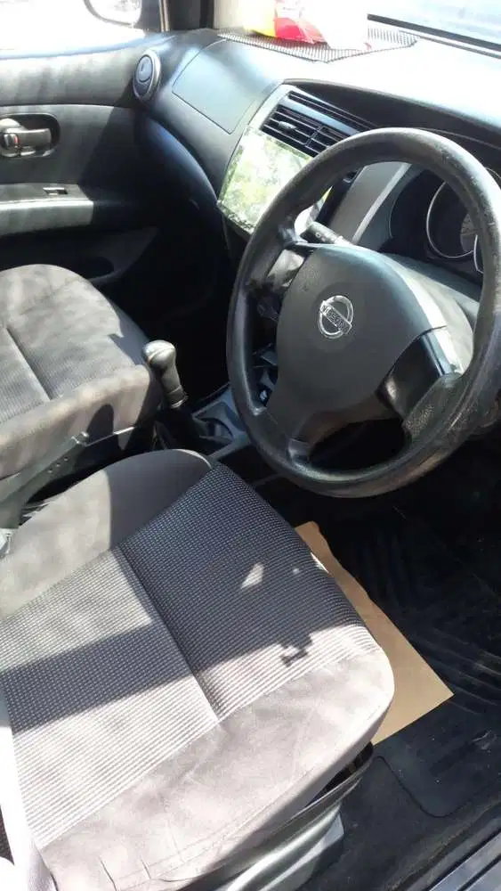 Nissan Livina 2013 Bensin