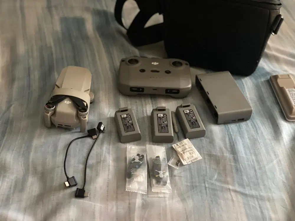Jual DJI Mini 2 Fly More Combo
