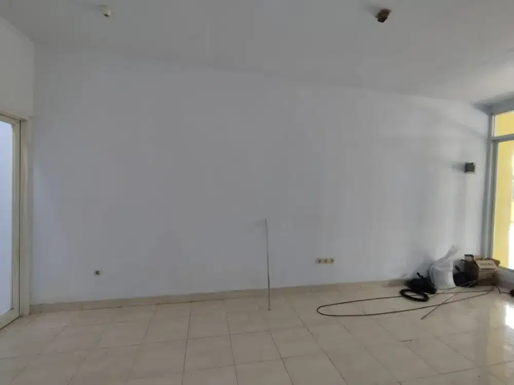 Dijual rumah siap huni 2 lantai di Pasadena Cengkareng timur