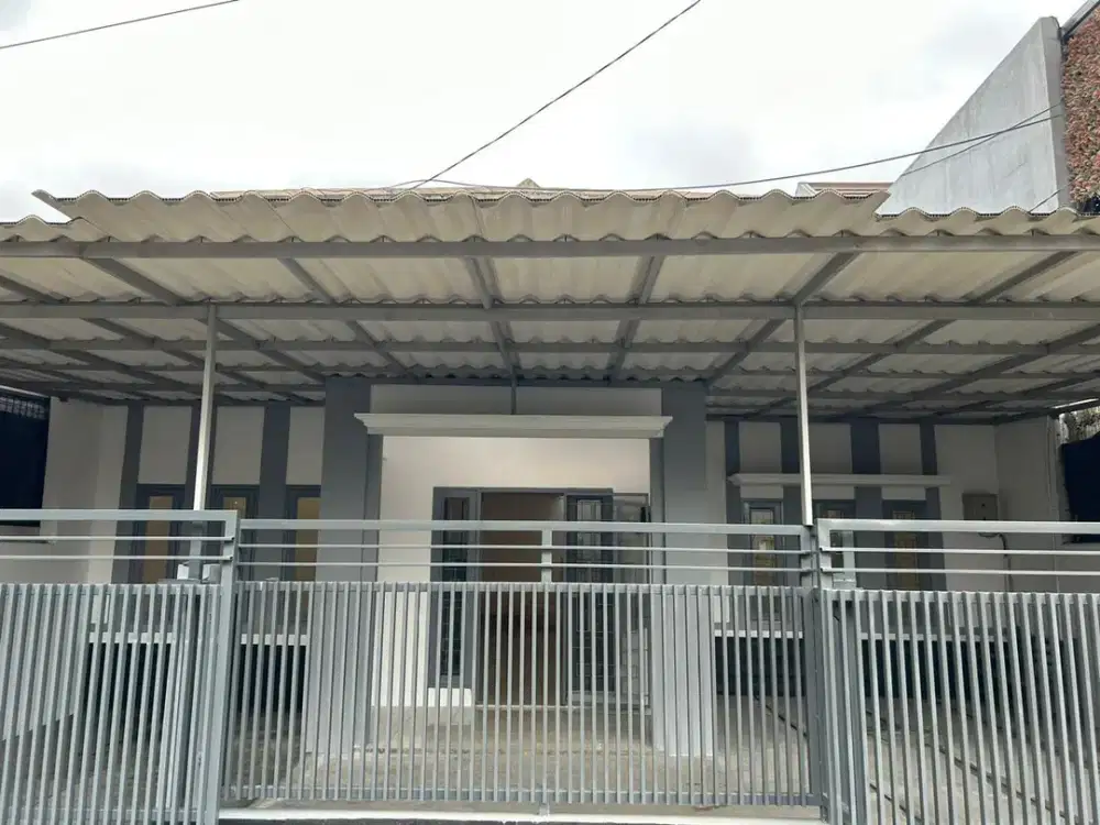Rumah Lux Taman Holis Indah 2, Posisi Depan, Kota Bandung