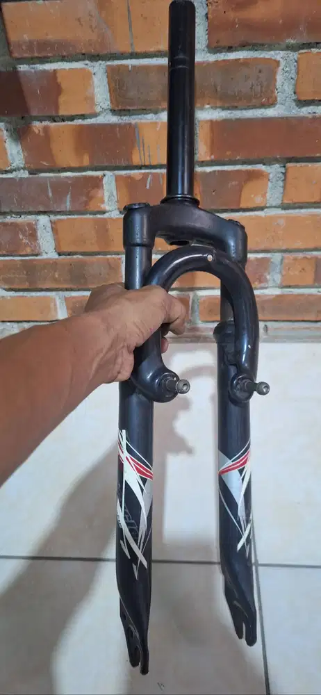 Garpu sepedah bekas