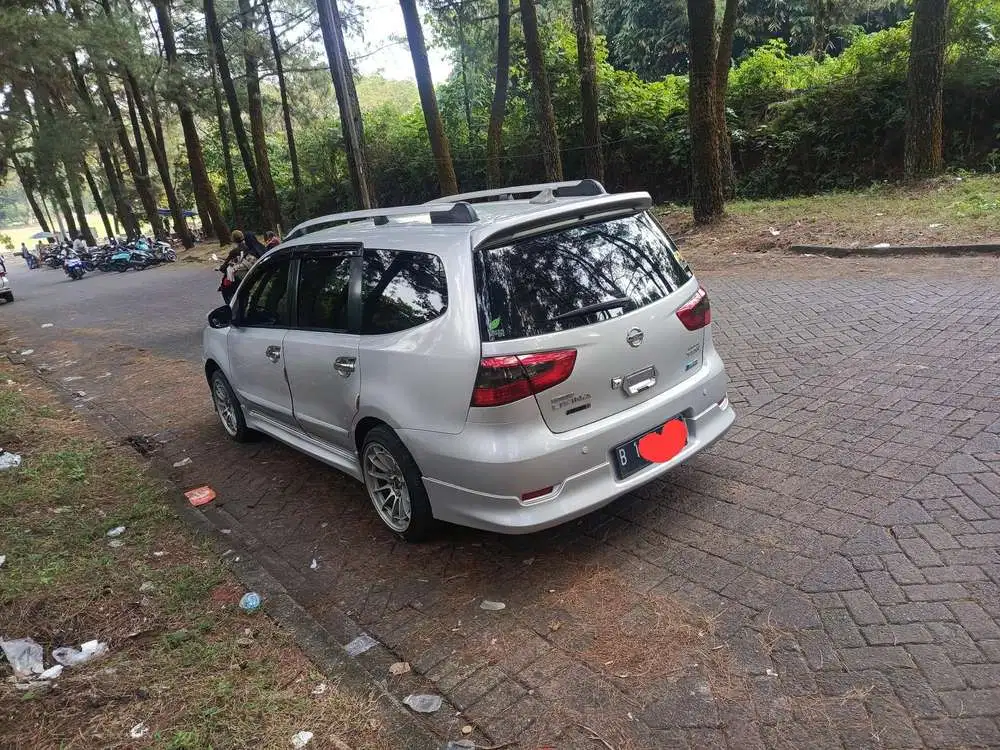 Nissan Grand livina 2013 Bensin