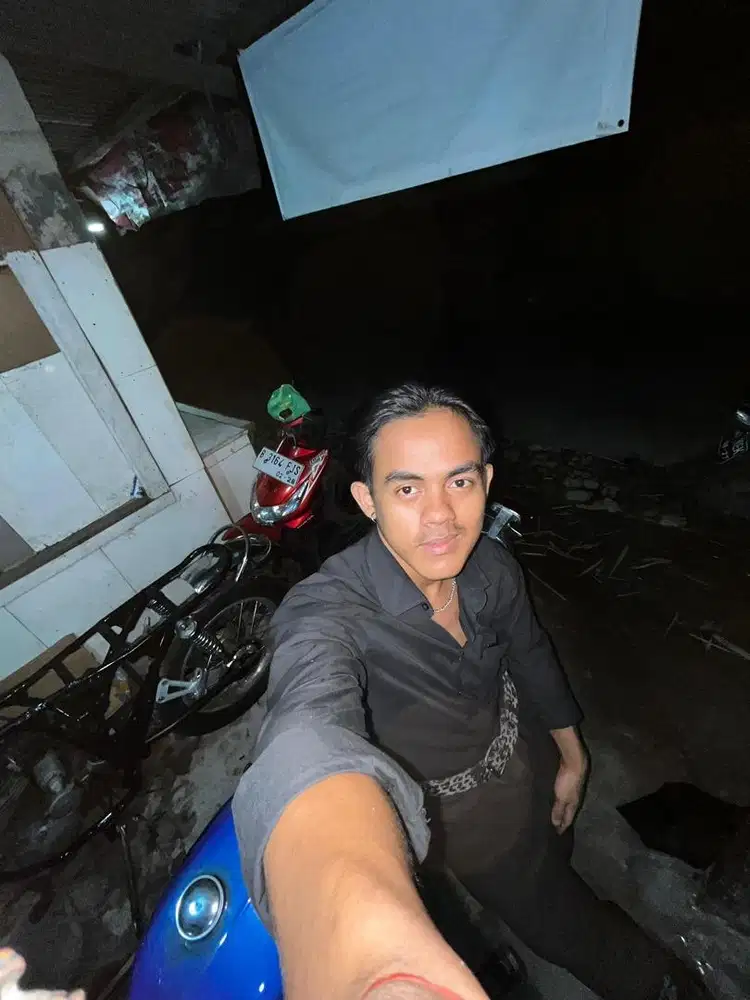 Butuh pekerjaan