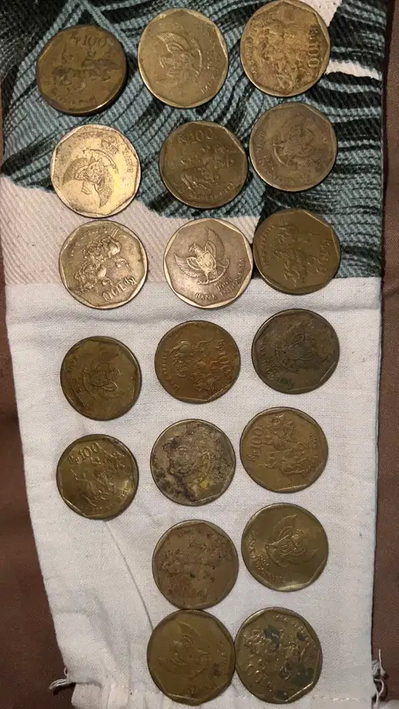 UANG ASLI/ORIGINAL uang koin Rp100 tahun 1993