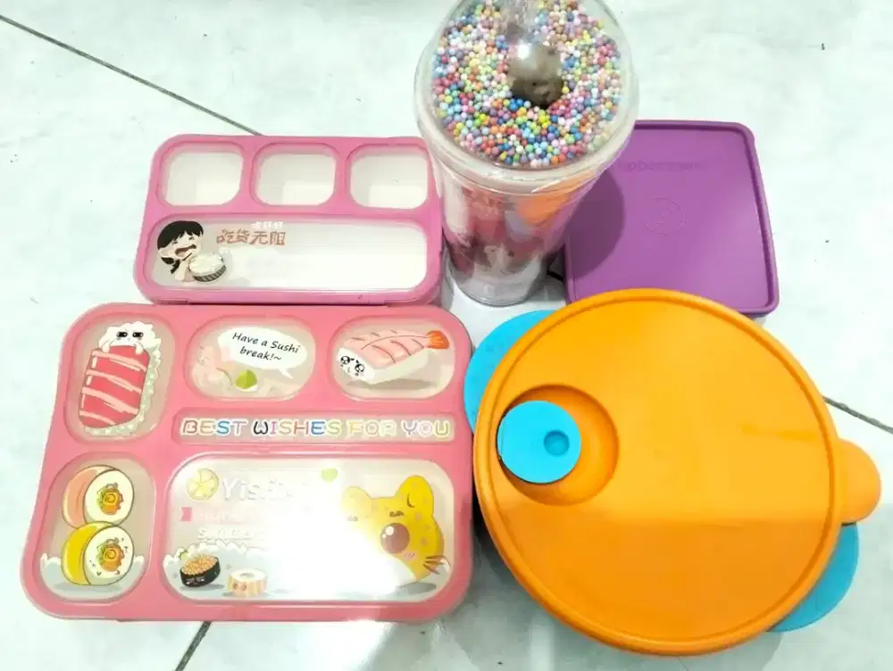 Jual tupperware dapet semua ada 5