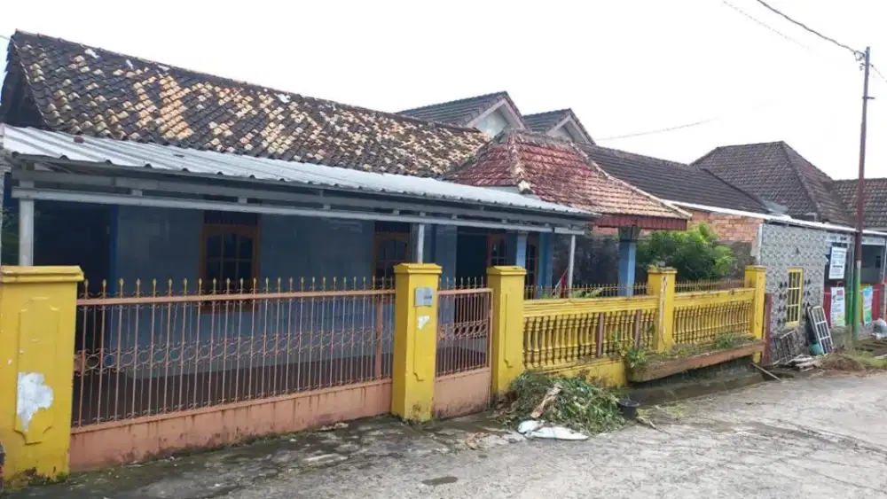 Dijual Cepat Rumah lokasi strategis Cocok utk investasi atau ditempati