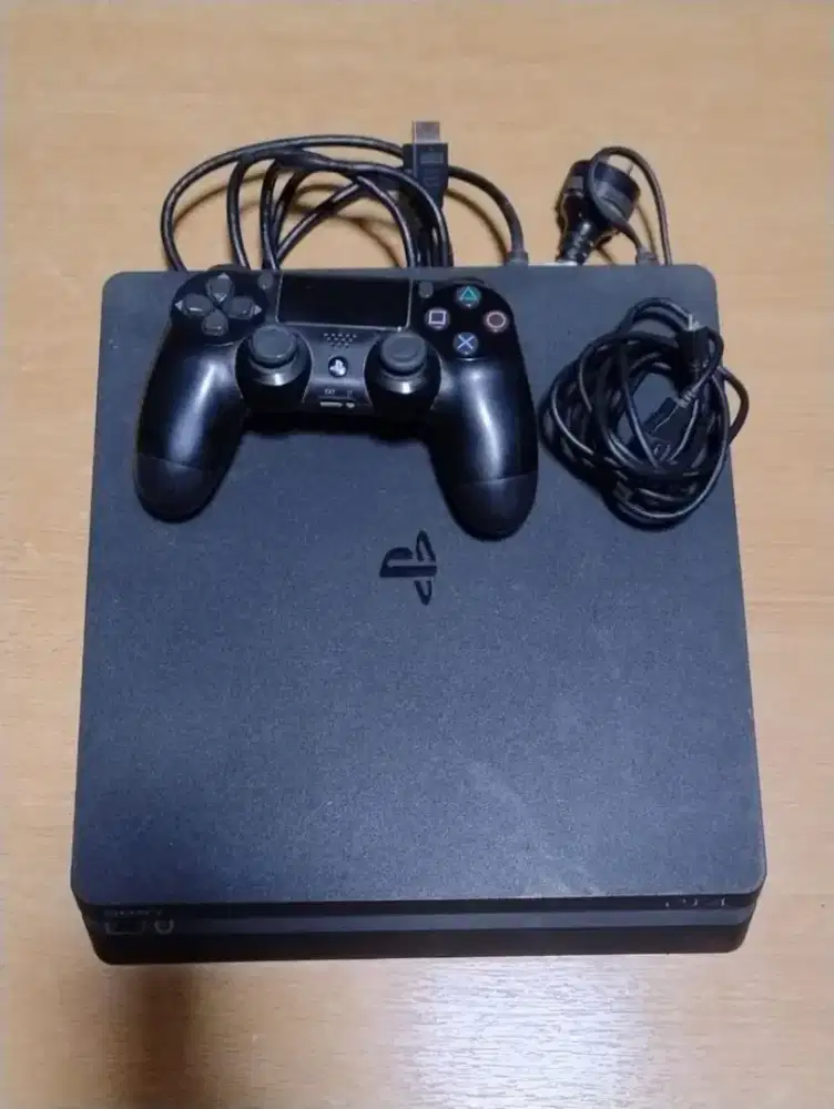 WTS PS 4 PRO 1 TB