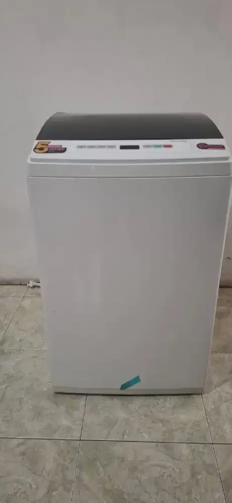 Mesin cuci Polytron