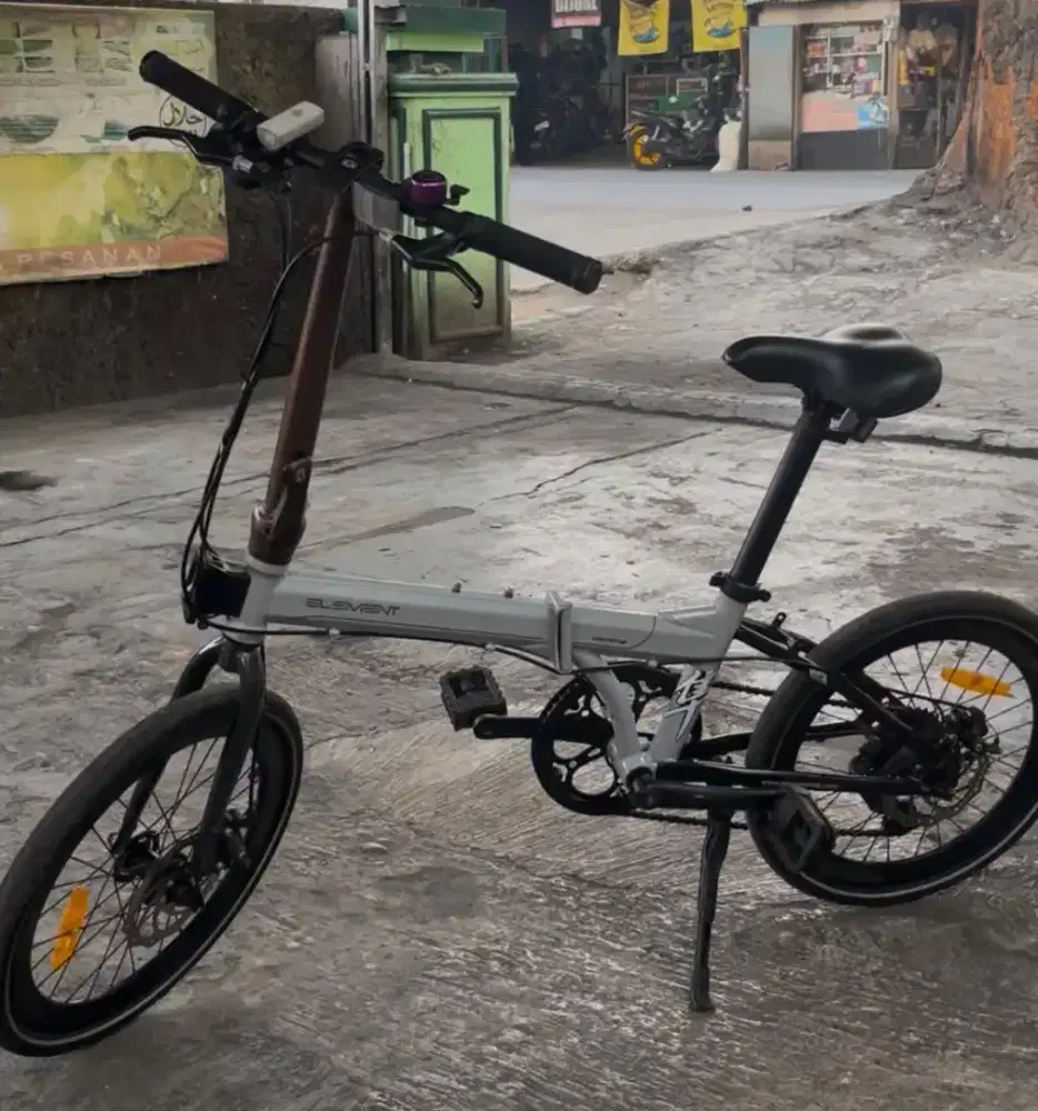 Sepeda Lipat Element eight 20 inc