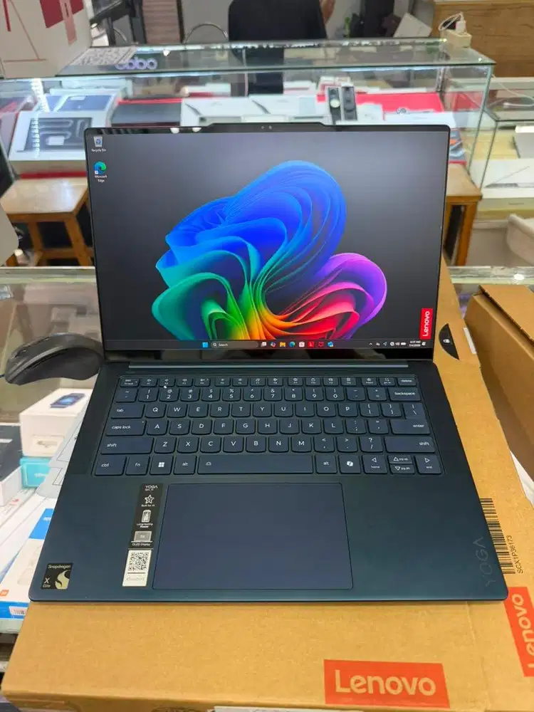 LENOVO YOGA SLIM 7 14 ram 32GB/1TB Snapdragon X elite
