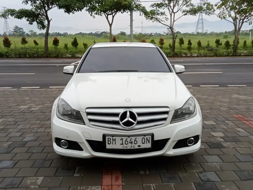 Mercy C-200 Avantgarde 1,5 AT 2012