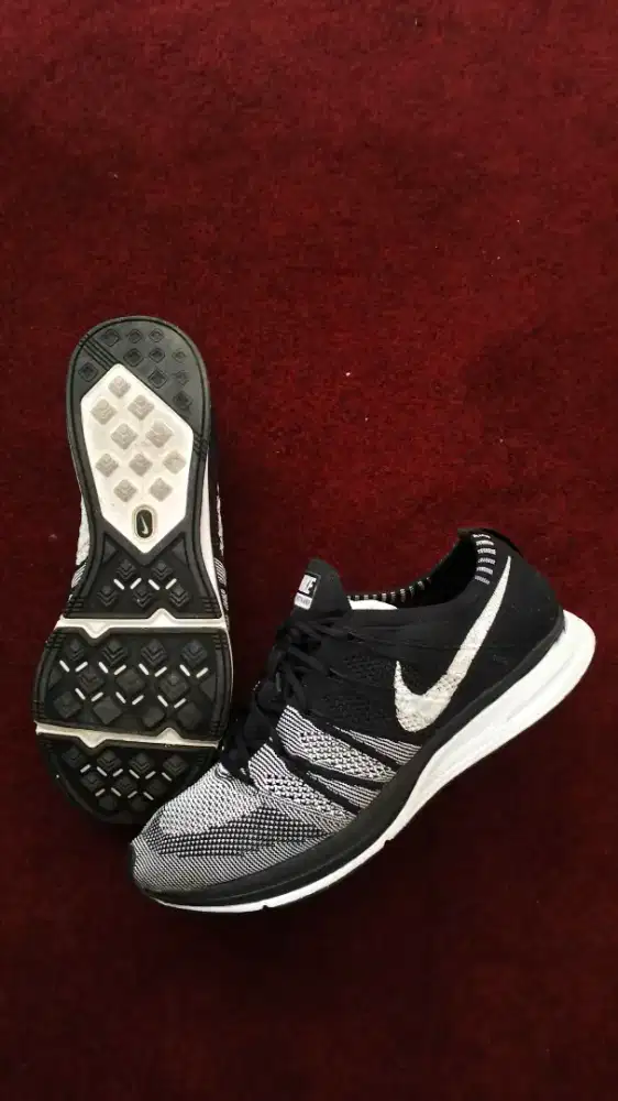 Sepatu Scond Nike