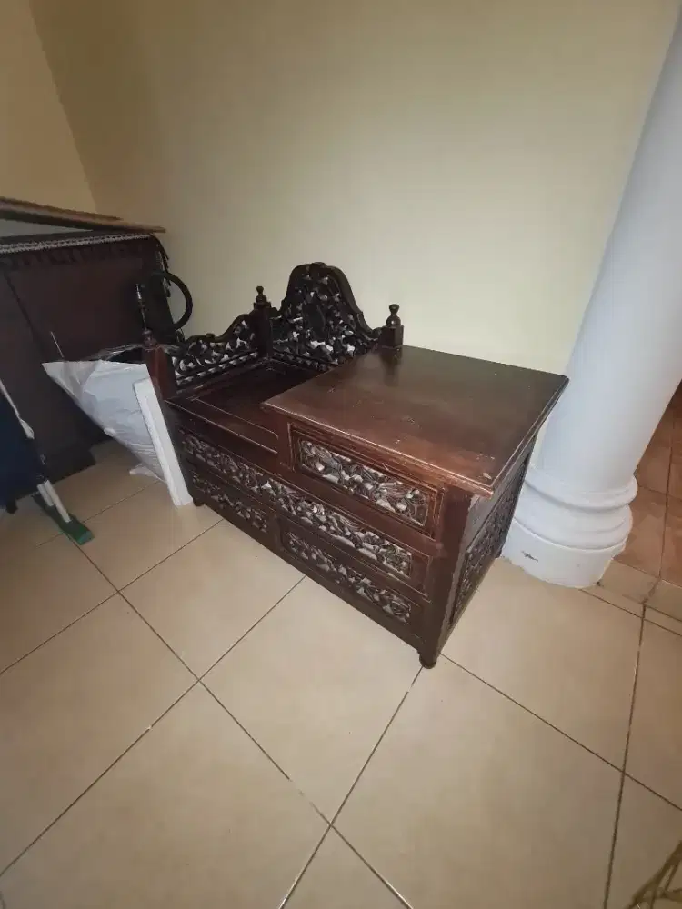 DIJUAL CEPAT MEJA KAYU JEPARA