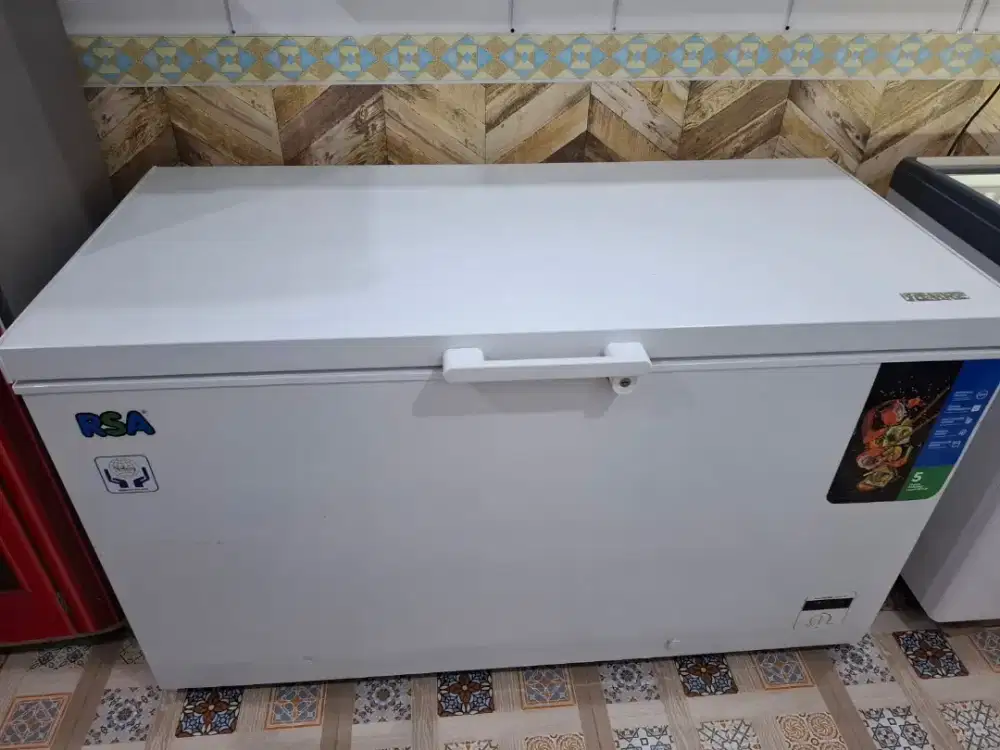 Freezer RSA ukuran 400 L