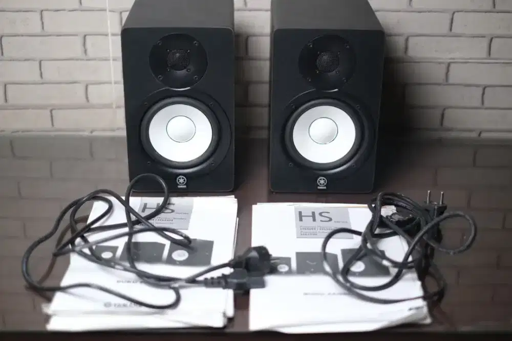 Yamaha HS50M Speaker monitor flat untuk Home dan Studio Recording