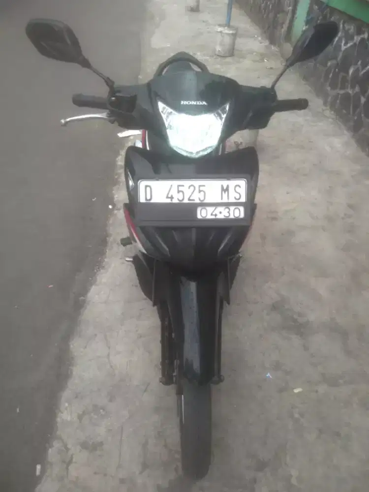 Honda Revo istimewa jarang di pake,pull ori