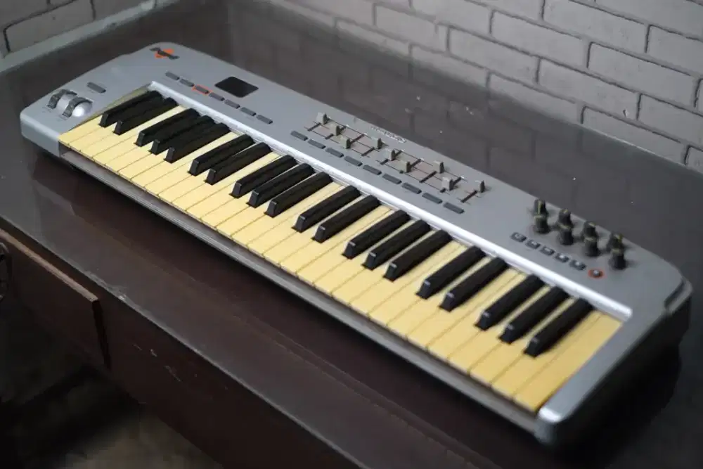 M-Audio oxygen 49 MKI MIDI Keyboard Controller