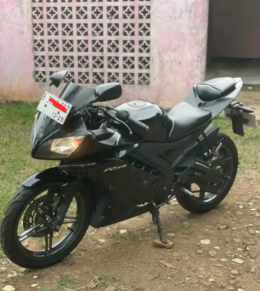 Jual motor R15 tahun 2014 pajak off 1x plat panjang.