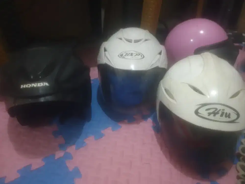 Helm jual 4 semua