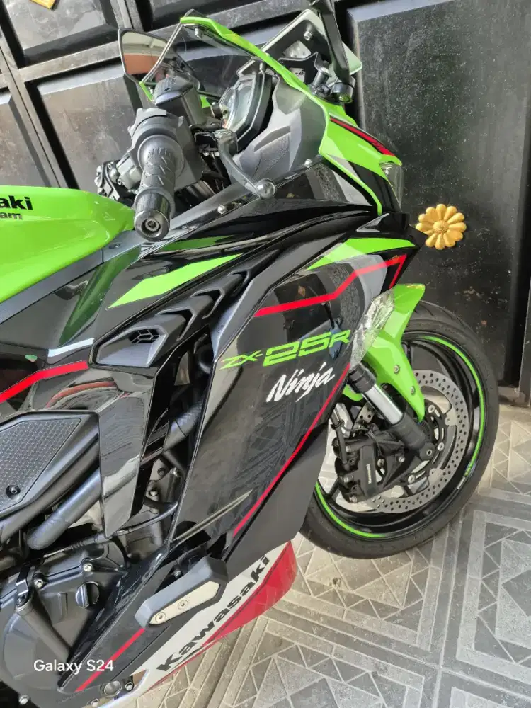 ZX25R 2022 ABS QS KRT Livery AD Klaten like new