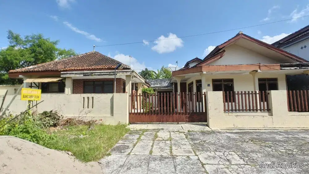 Rumah Luas Nyaman dan Asri 1 Lt | LT 340 m2 LB 300 m2