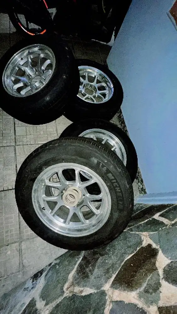 Paket Ban + Velg Pajero Ori
