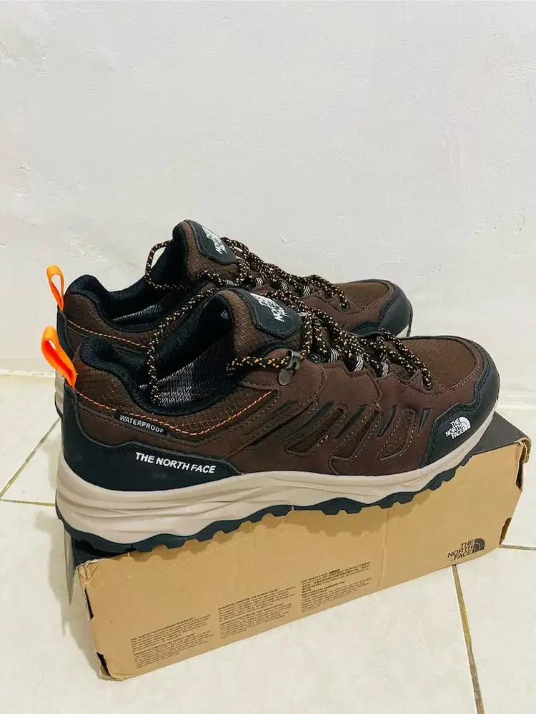SEPATU TNF SIZE 42
