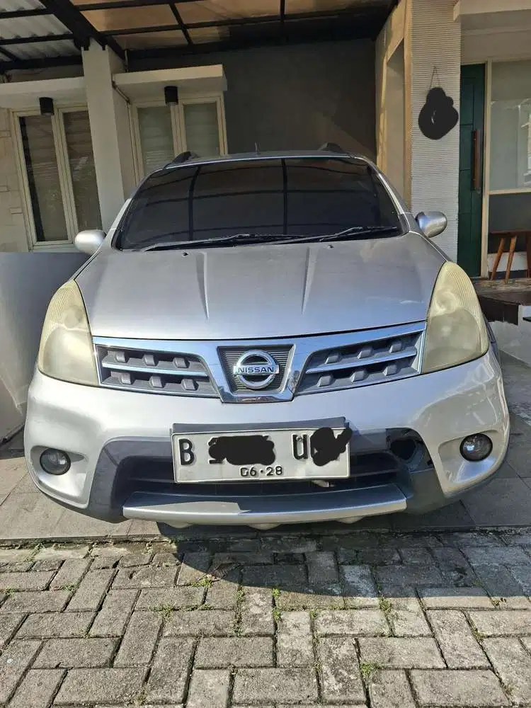 Nissan Livina 2012 Bensin