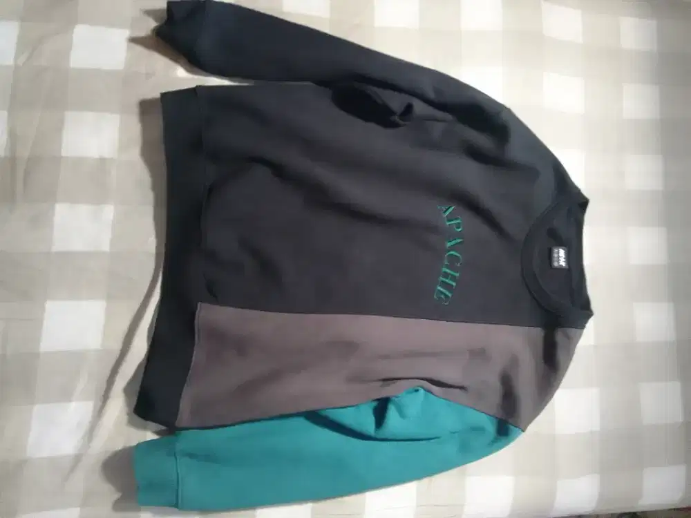 Jaket cowo dewasa atau crewneck murah warna cakep