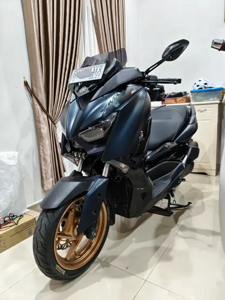 Yamaha Xmax 2022 very low KM