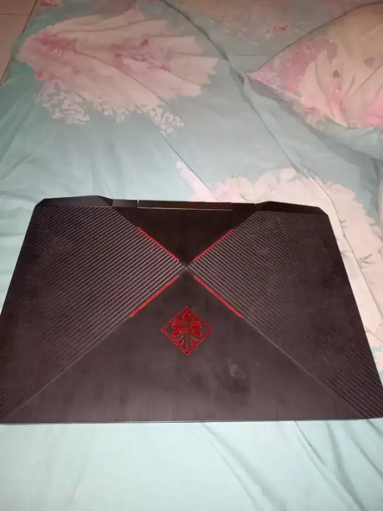 Laptop HP Omen 15 Gaming i7 Gen 9 GTX 1660 Ti 6GB 144Hz Fullset Mulus