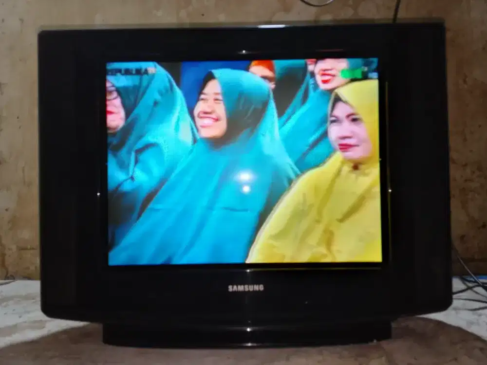 TV 21 SAMSUNG slim