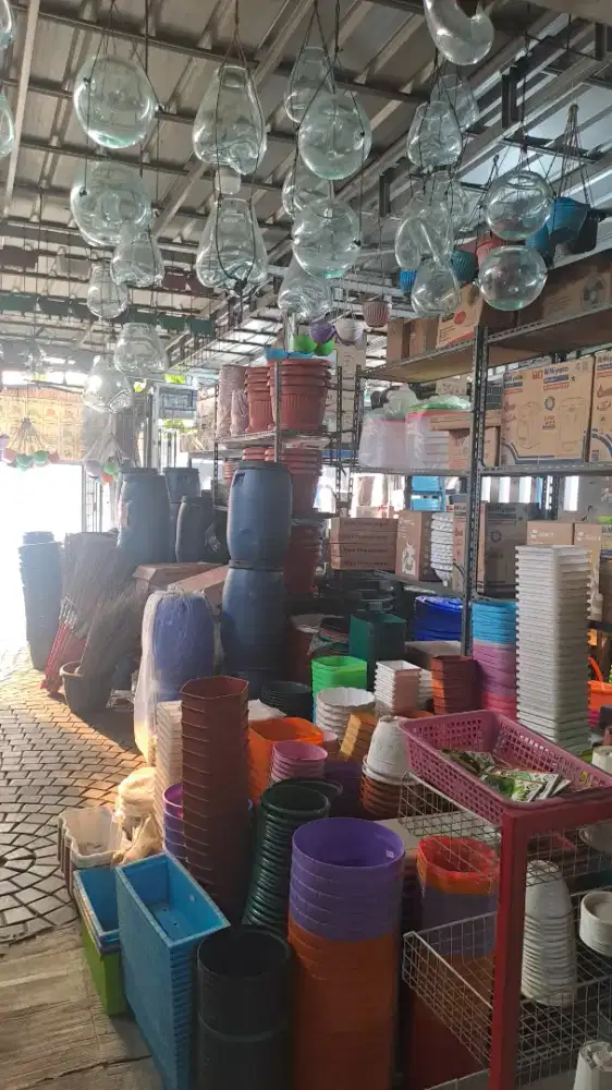 DIBUTUHKAN KARYAWAN MENJAGA TOKO PERABOT