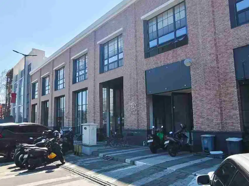 Ruko 2Lt Semi Baru Siap Usaha Main Road Grand Harvest Kebraon Surabaya Cocok Untuk Kantor atau Aneka Usaha : Salon, Pilates, Fashion dll