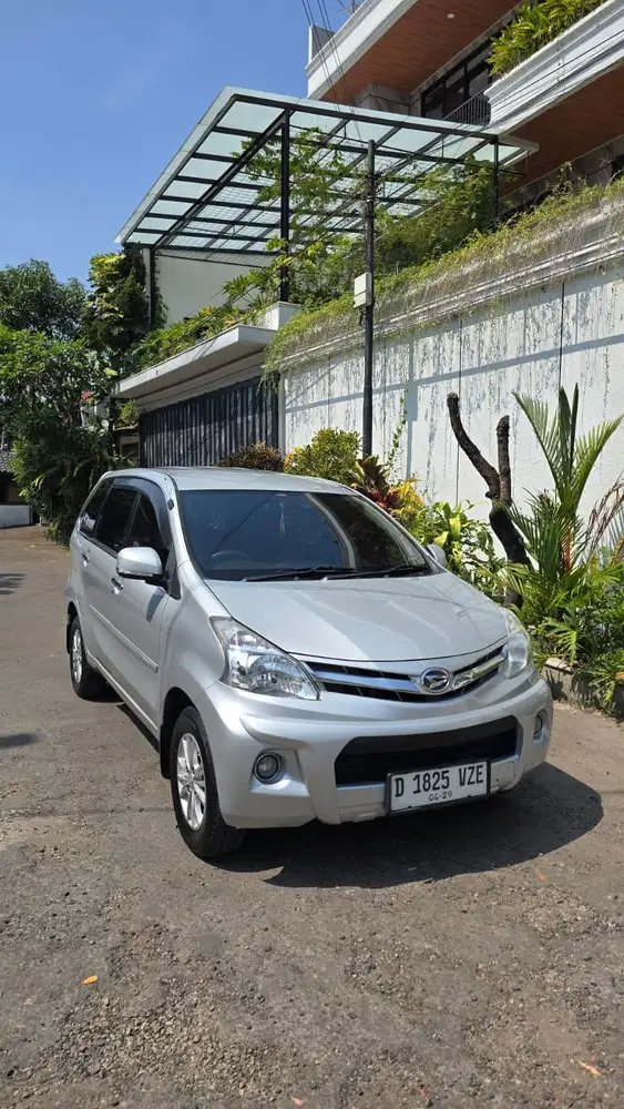 Daihatsu Xenia R manual 2014