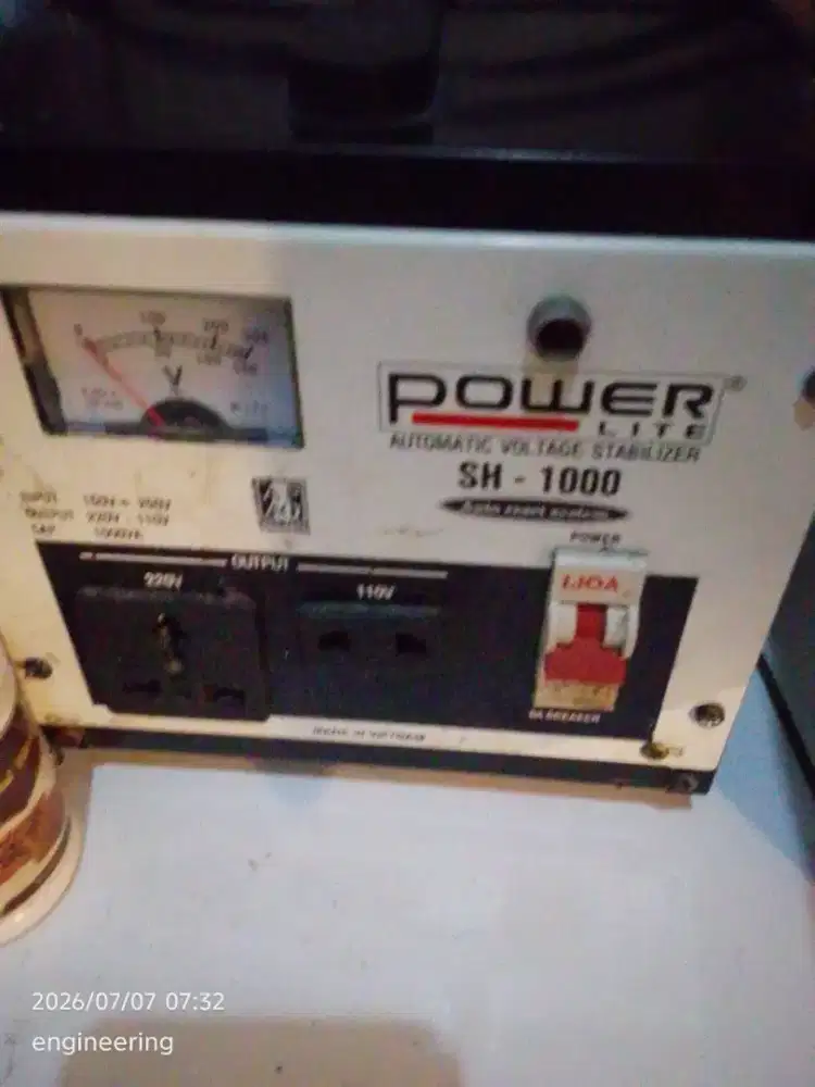 Dijual stabilizer Untuk voltase yg drop,l000 Watt merk power plus
