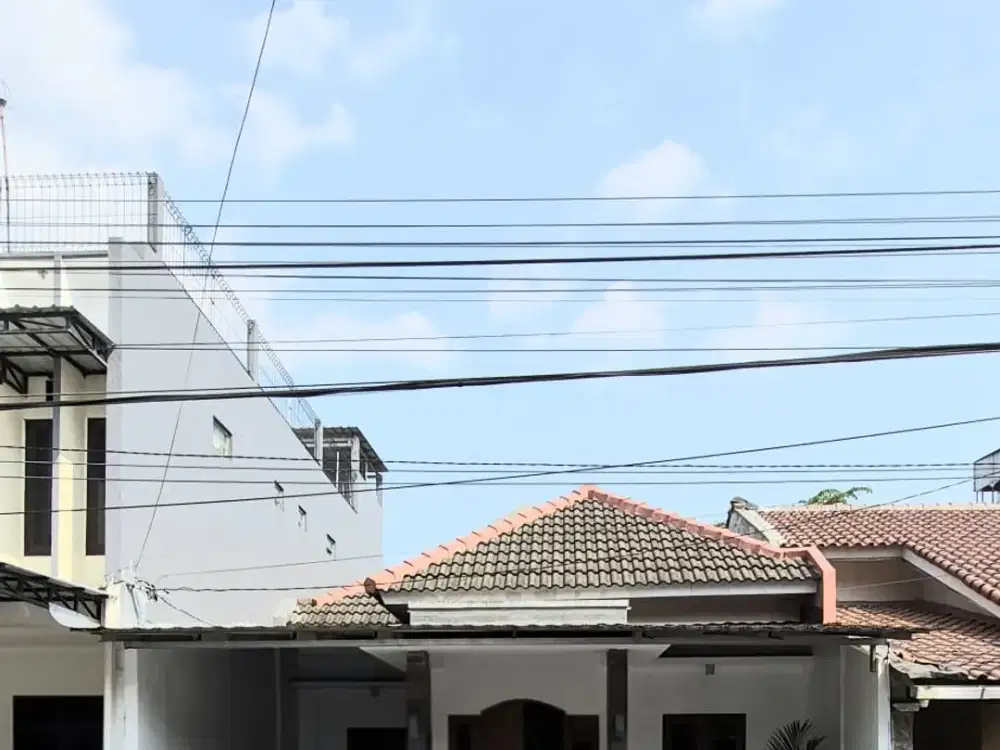 Disewakan Rumah Dalam Perumahan Berada Di Condong Catur Dekat UPN