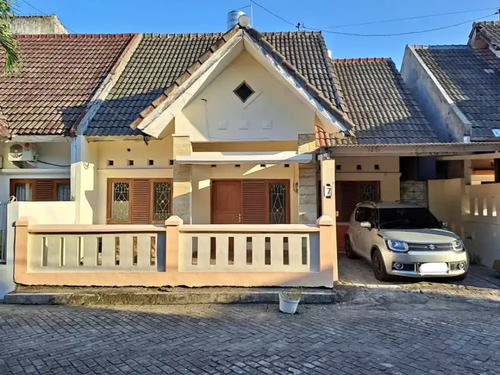 Disewakan Rumah Dalam Perumahan Lokasi Di Babarsasri Dekat Atmajaya