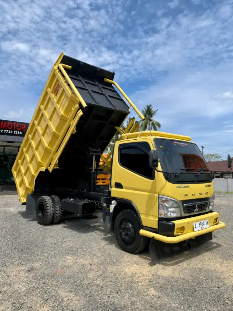MITSUBISHI/COLT DIESEL FE 74 HDV (4X2) LIGHT TRUCK DUMP Tahun 2018