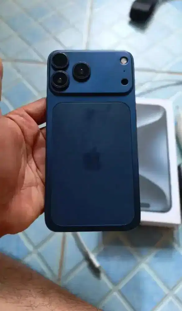Hp iphone xs max  inter Rom 256 castem ip 17 pro max
