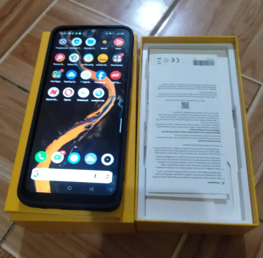 realme 5i penyimpan  4/64