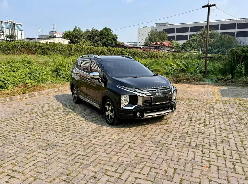 CASH Xpander Cross 2021 KM 50rb! Premium Package