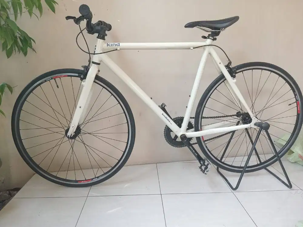 Dijual Sepeda FIXIE merk KIND 700 C
