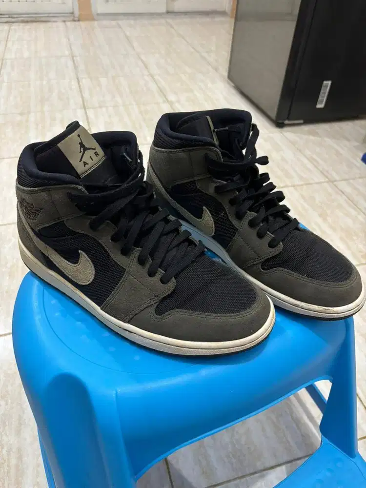 Dijual Sepatu Jordan Mid