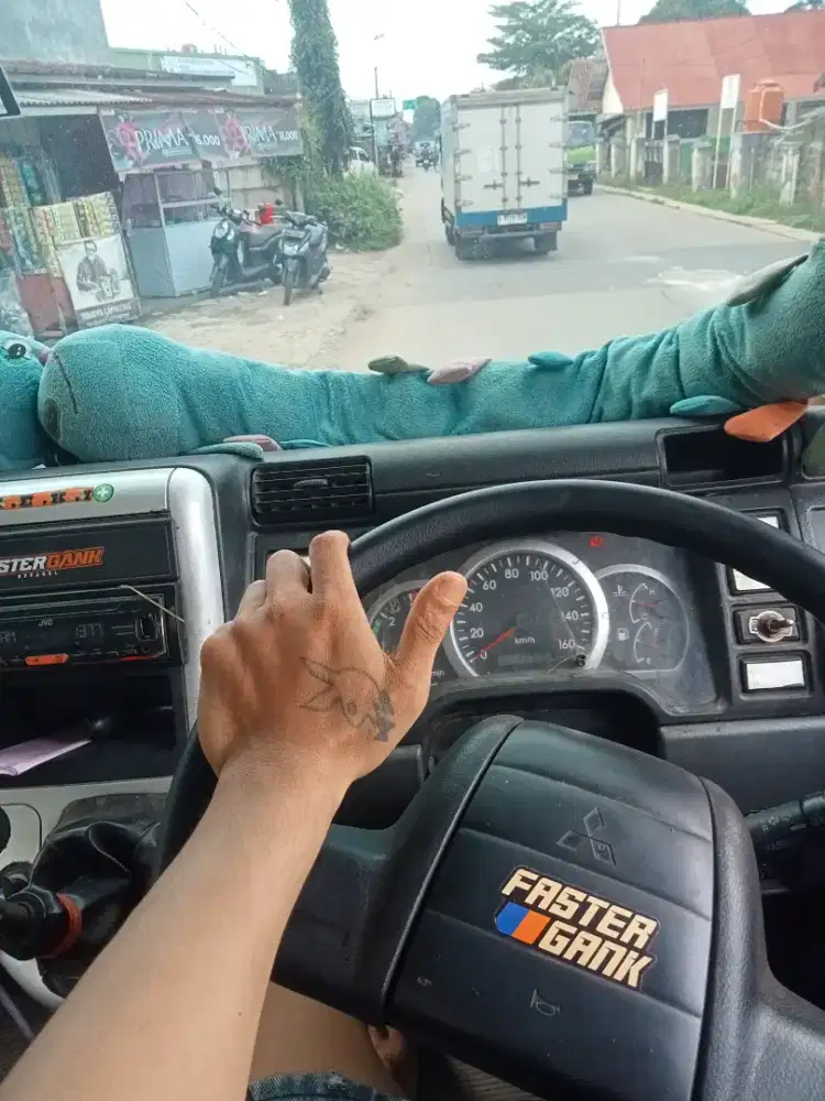 mencari pekerjaan