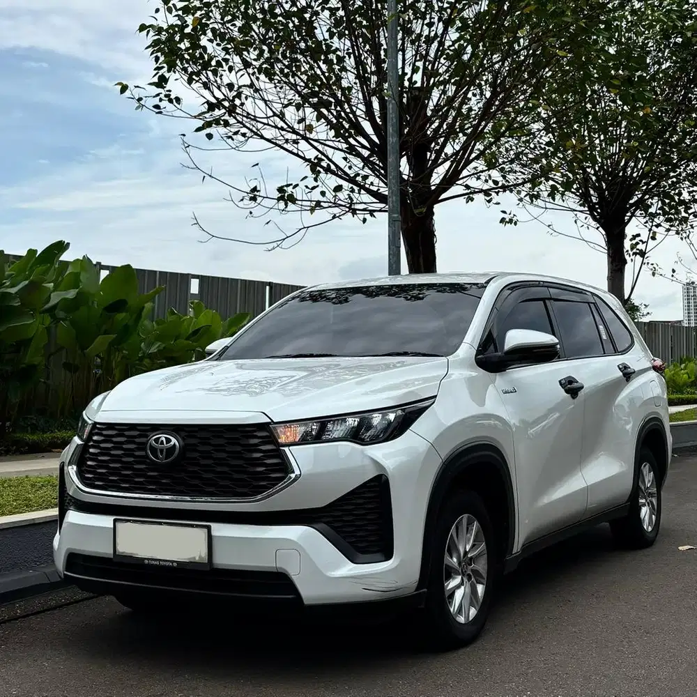 Toyota Innova Zenix Hybrid HV G